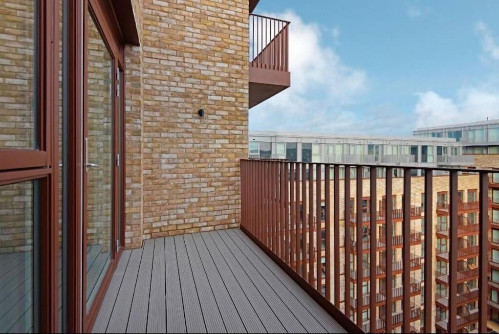 City Escape - Royal Wharf London Eksteriør bilde